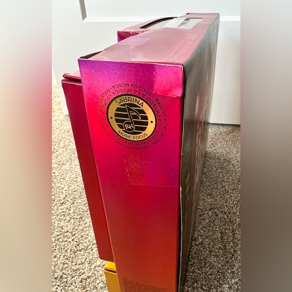 Rainbow High Sabrina St Cloud - Picture 11 of 11